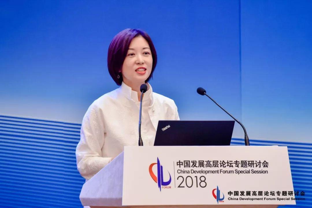 渣打银行(中国)有限公司总裁张晓蕾在发言中人民币国际化是中国既定的