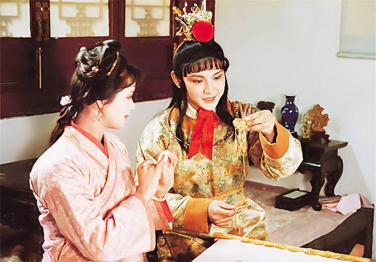 薛宝钗的金锁是个赝品 金玉良缘是一场骗局 知乎