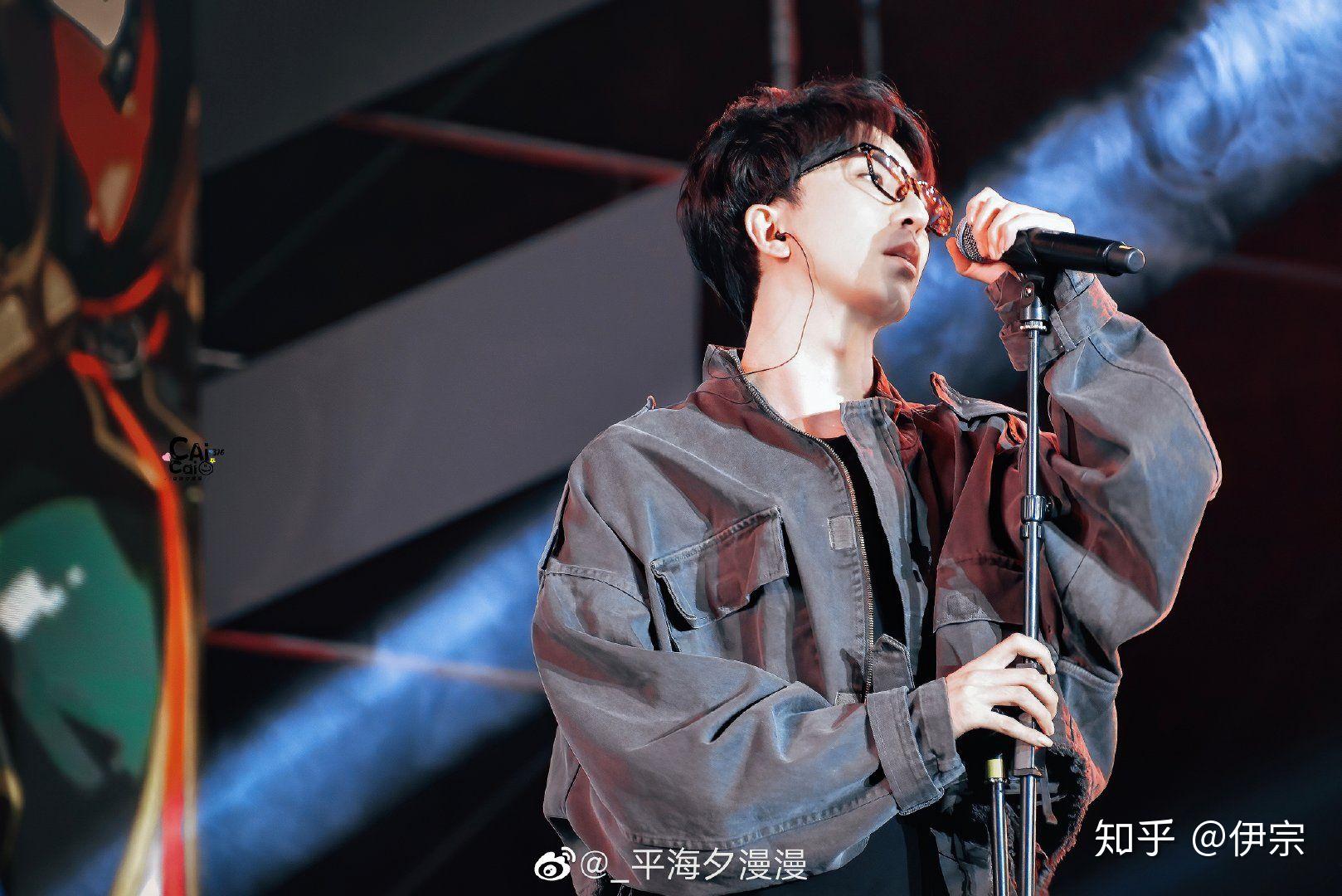 大家手机里到底有多少李常超的美照