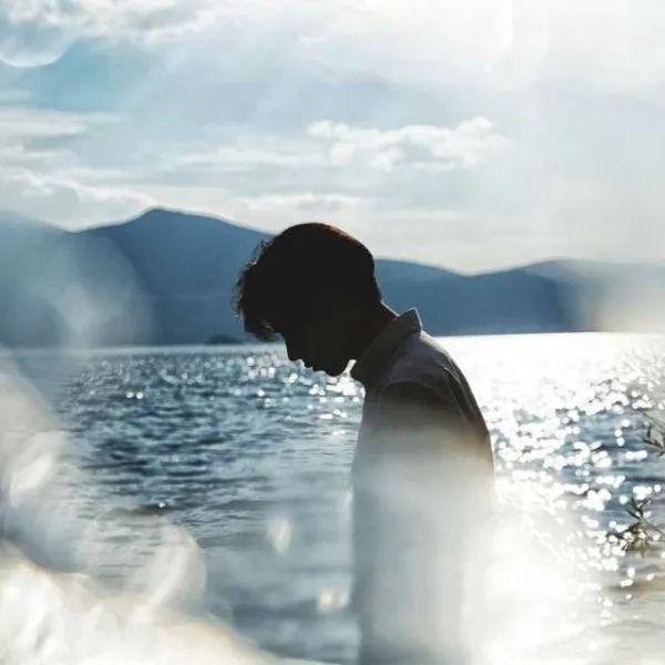 黑白男头像黑暗系男生头像帅气冷酷霸气黑白系列男生伤感高冷头像