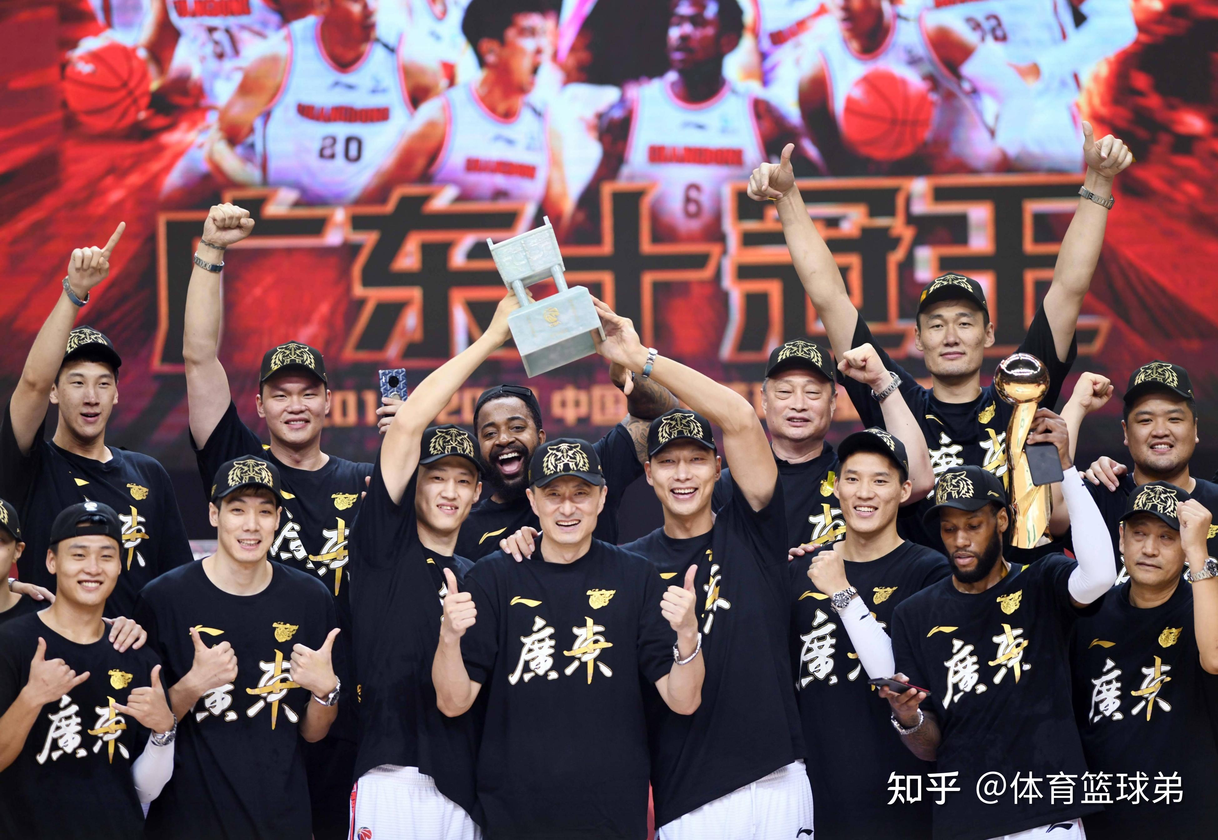辽宁被广东全面反超,夺冠班底再成!总冠军稳