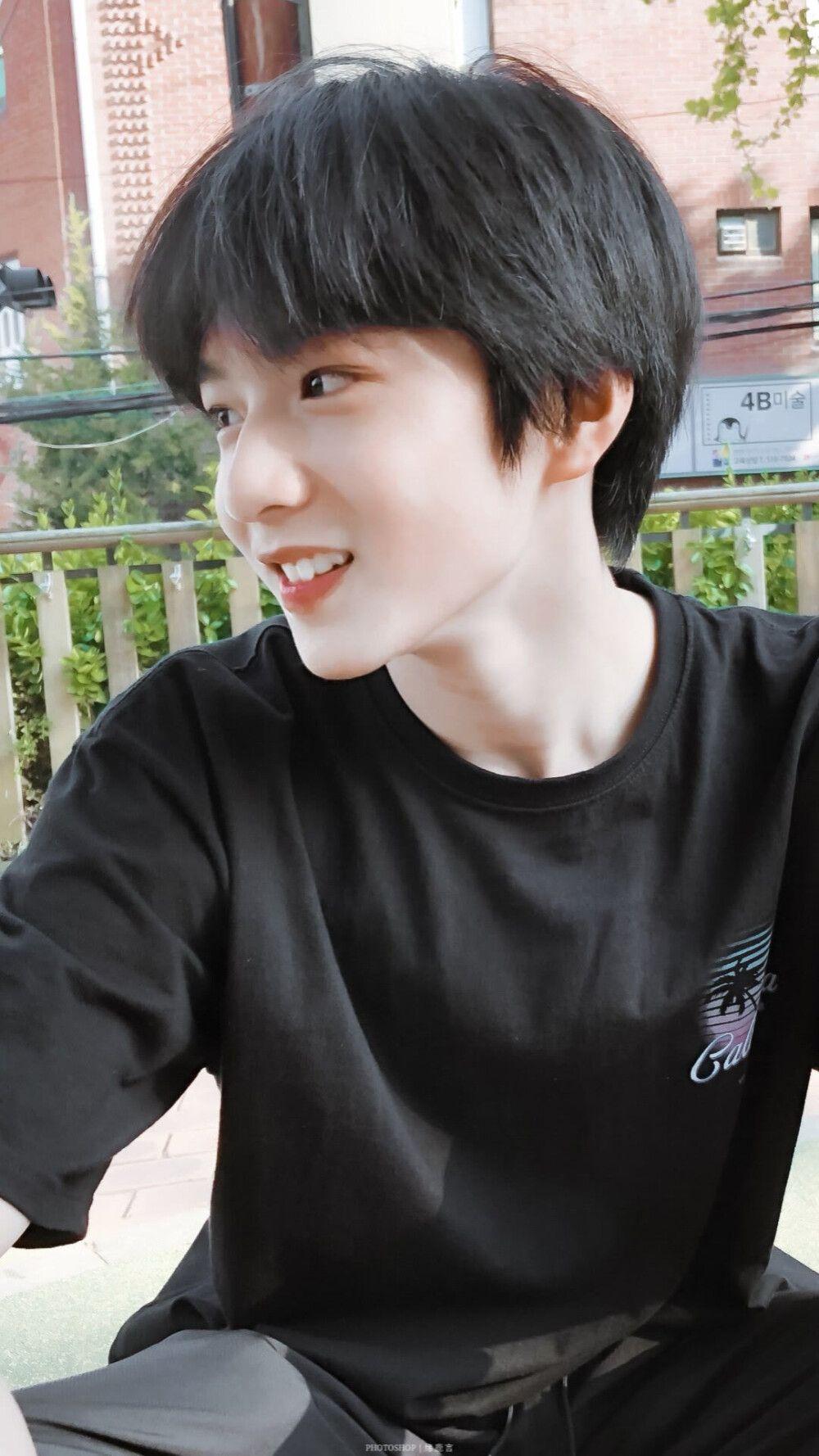 可以share一些刘耀文和宋亚轩氛围感十足的图吗