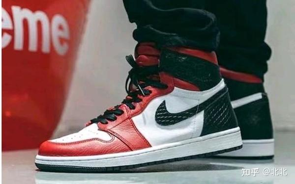 satin black toe aj1