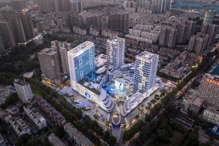 郑州瀚海海尚mall广告投放价格瀚海海尚灯塔屏广告价格折扣