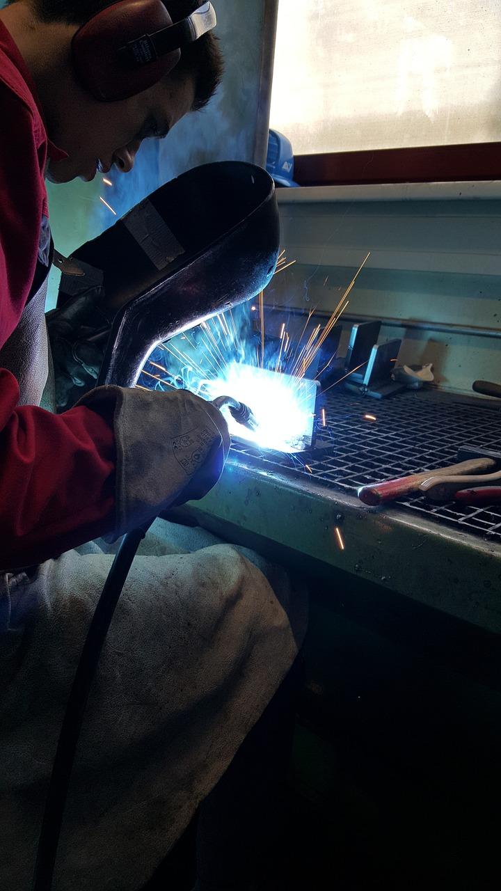 4. 材料成本分析