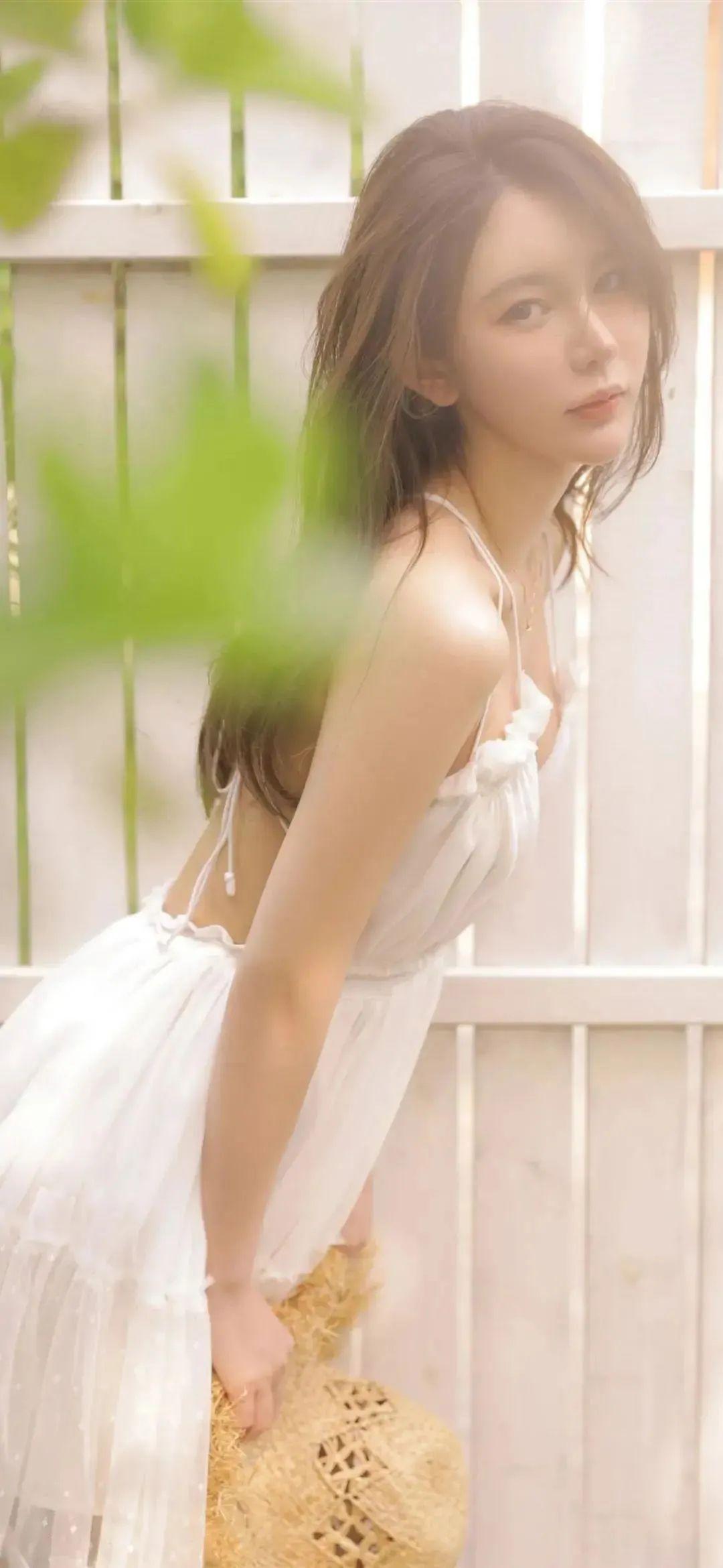 有没有那种禁欲系的污污的壁纸呀?