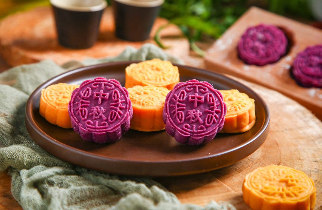 中秋节快乐传统月饼vs新式月饼你更喜欢哪一种