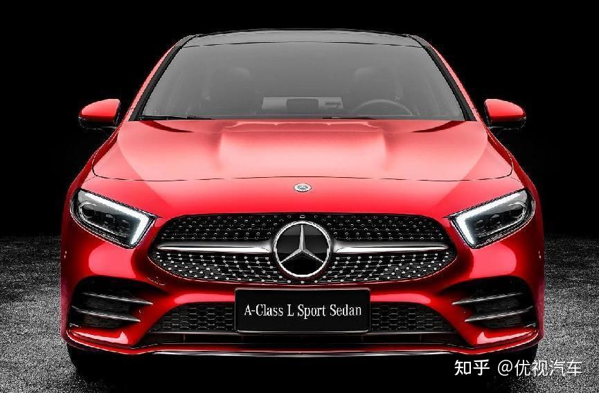 奔驰a级现最高降10万最低15万多能买光车标就值10万