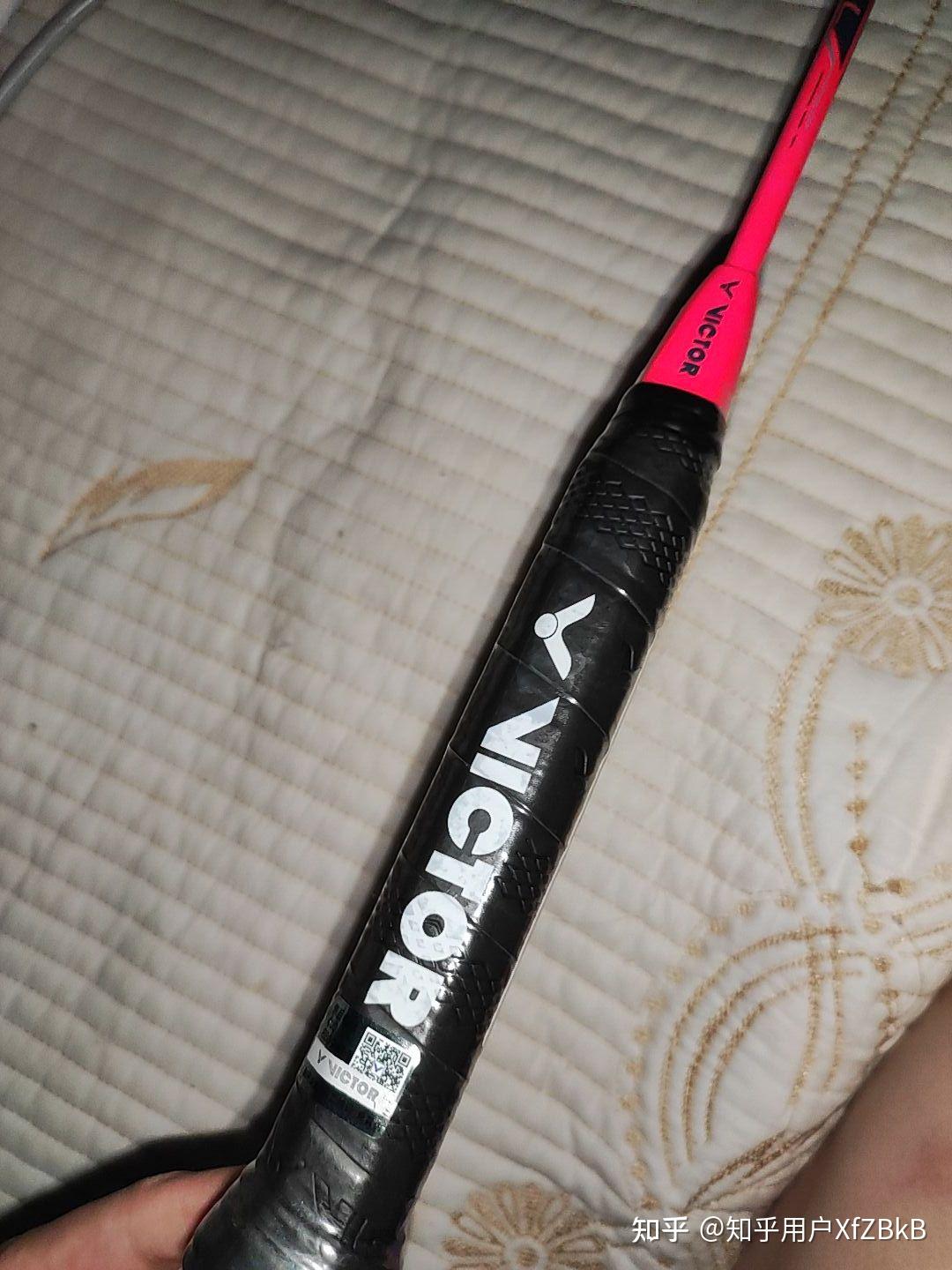 羽毛球拍护线管歪的怎么办