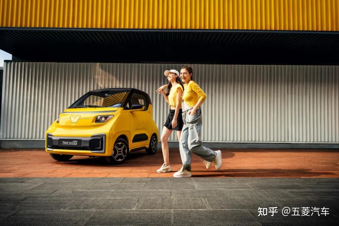 不砍续航直降一万五菱nanoev今日上市开启couple出行世界