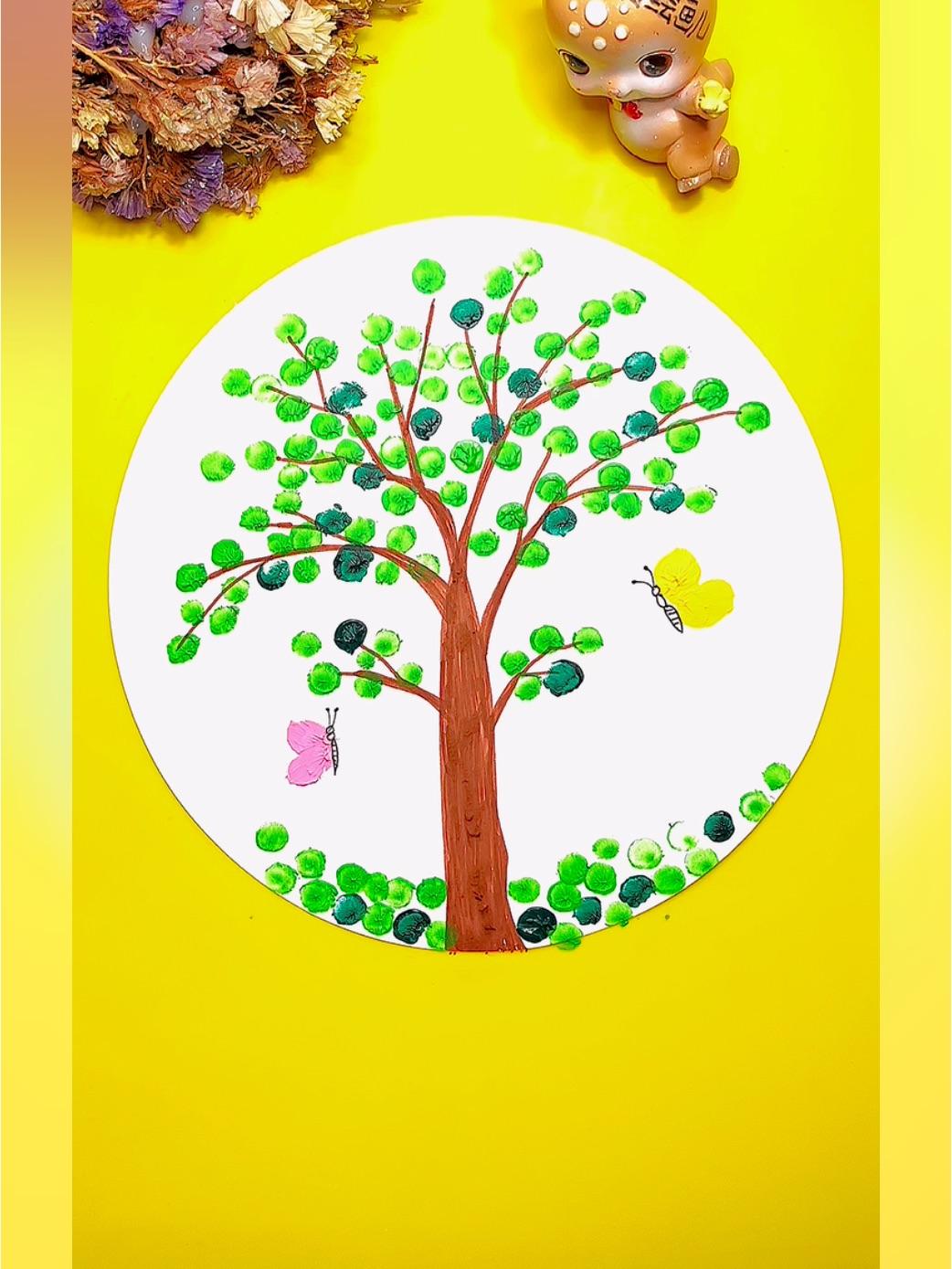 手指画手指点点春天的大树