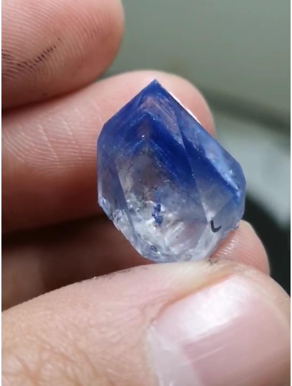 蓝水晶 | 佛山奢石餐桌厂