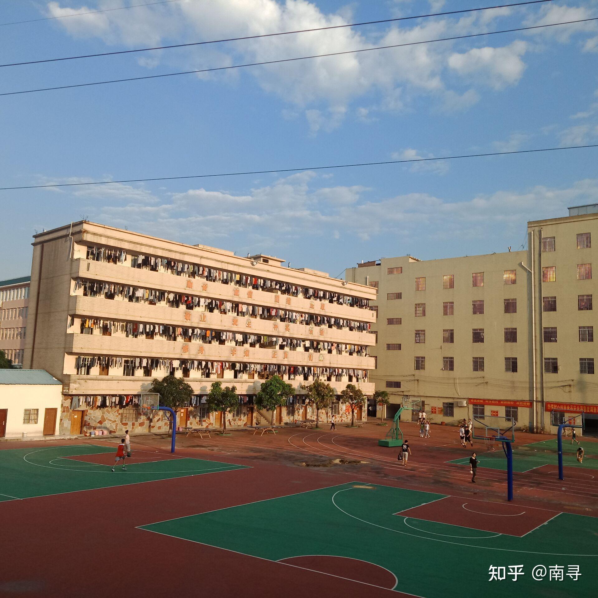 玉林启华高中是一所怎样的高中是公立的嘛