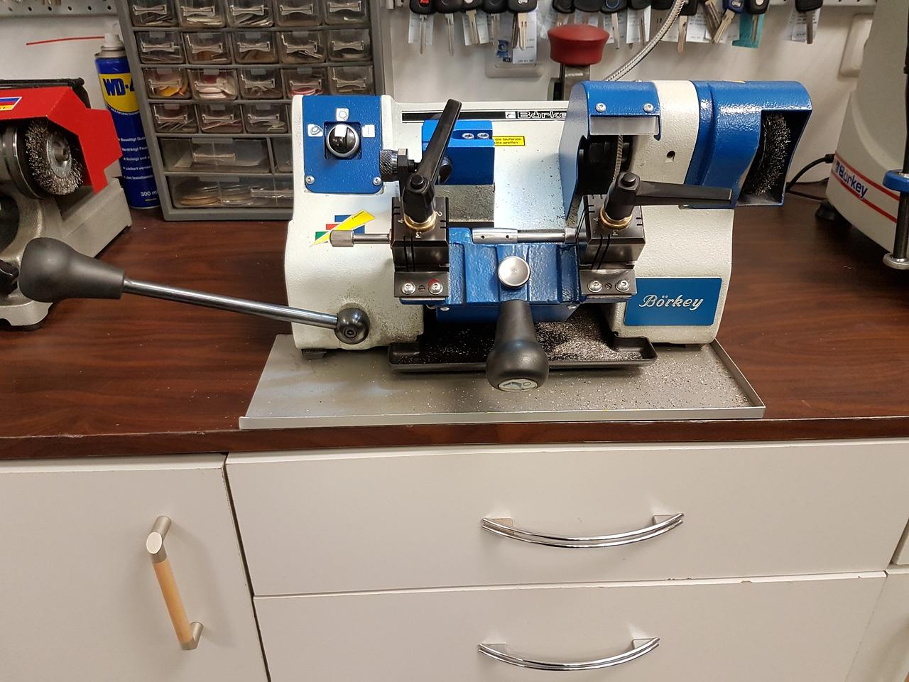 2. 新款切割机售价