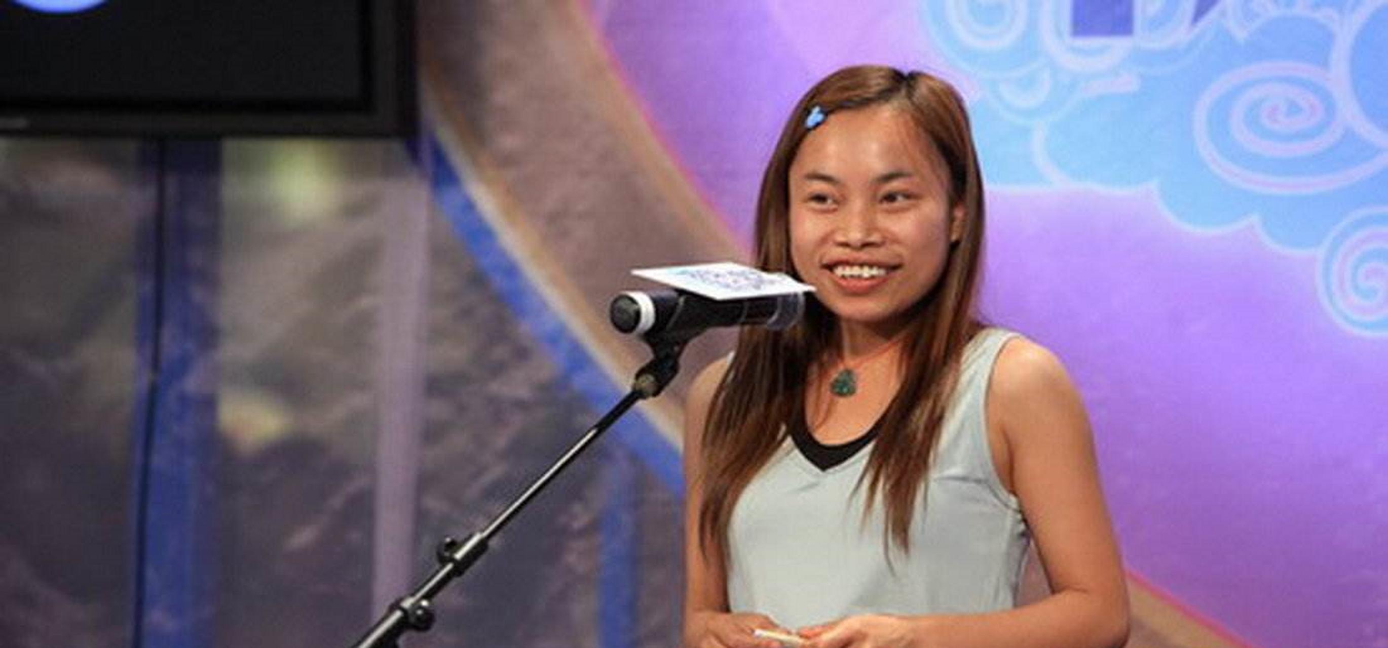 怎么看待凤姐(罗玉凤)考上「皇后学院」? - 知乎