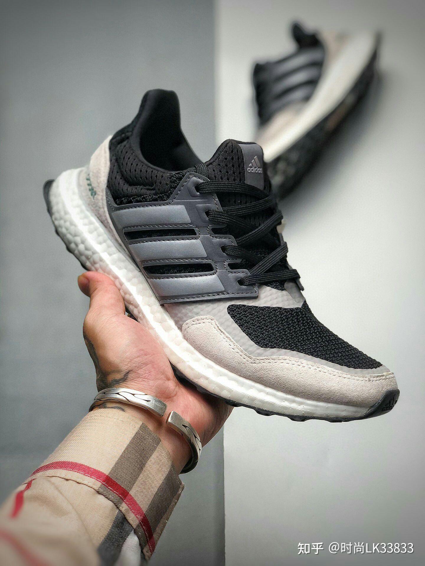 adultraboost巴斯夫爆米花运动休闲鞋