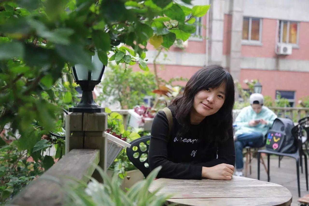 这期的讲课嘉宾是《每日人物》主编,《人物》杂志主编张寒.