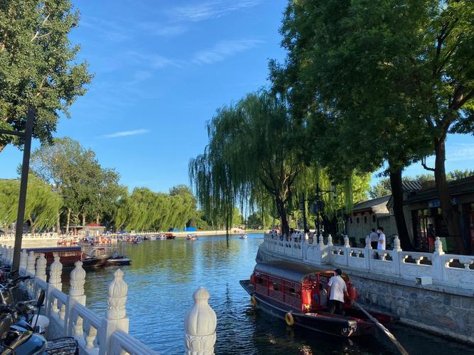 首都北京旅游必去的十大景点之八：什刹海 - 知乎