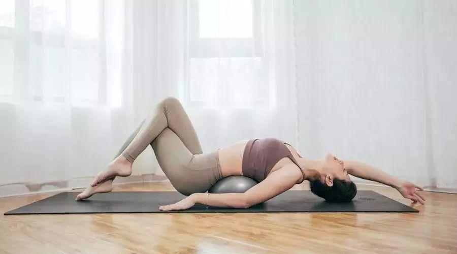 今天的杨梓mavis,是美国balanced body普拉提认证导师,yoga alliance