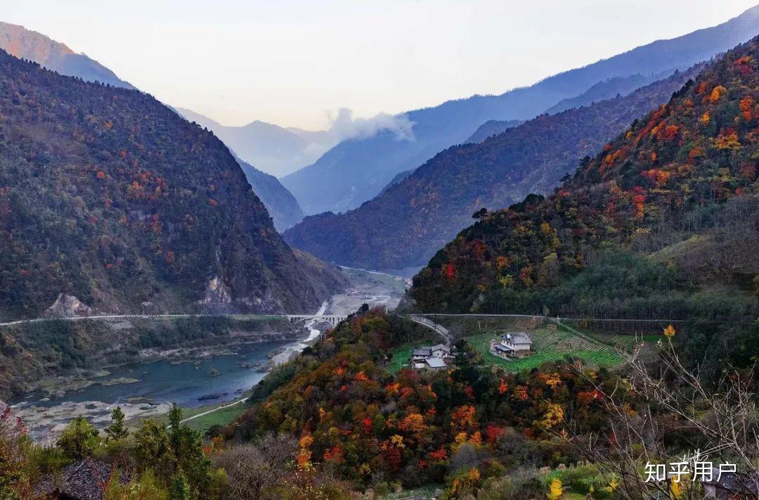 四川有什么好玩的地方景点推荐 (四川有什么好玩的地方景点推荐 四川旅游攻略 四川最佳旅游路线四)