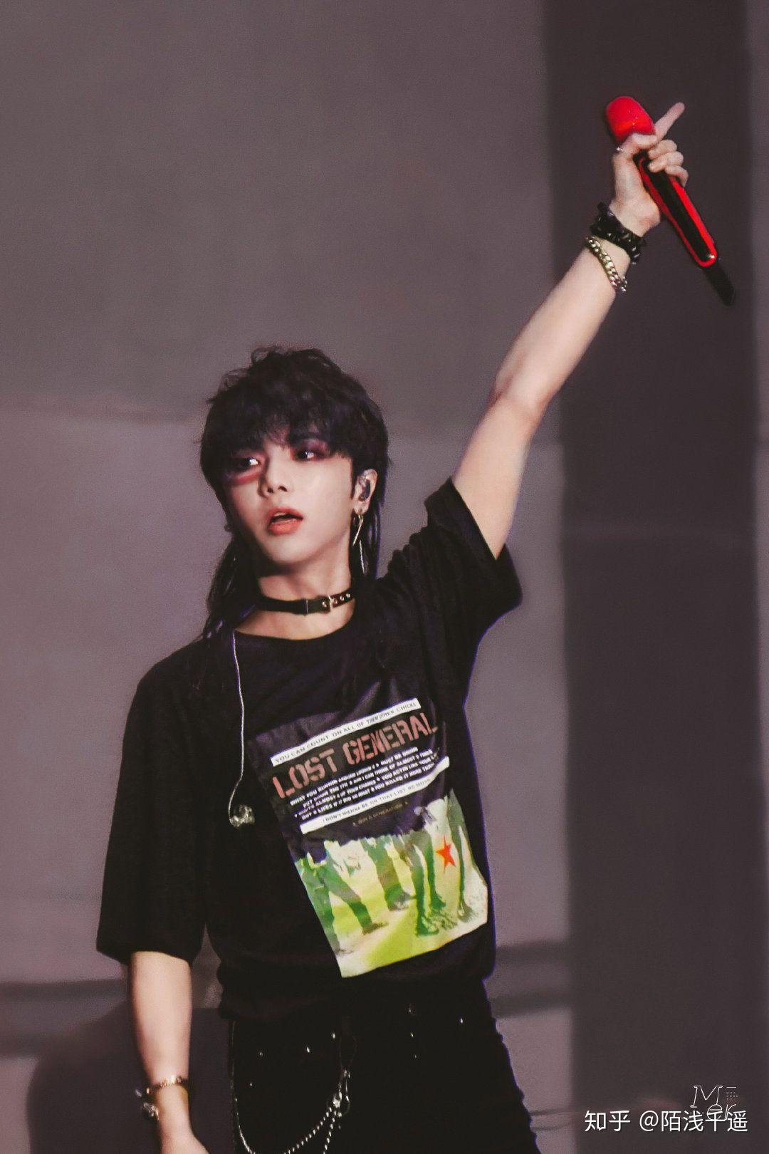 华晨宇hcy148你最喜欢谁? - 知乎