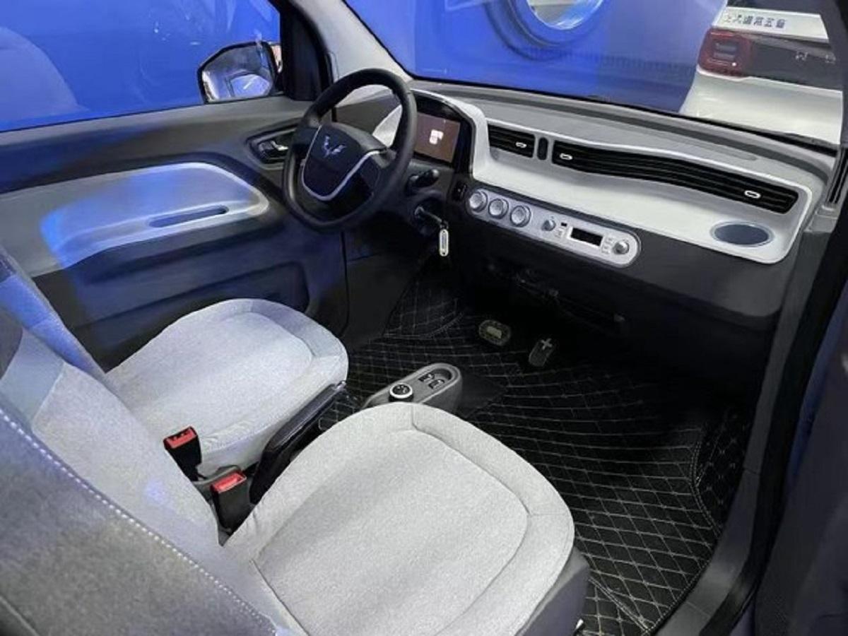 拥有一台五菱宏光miniev马卡龙是一种什么样的体验?