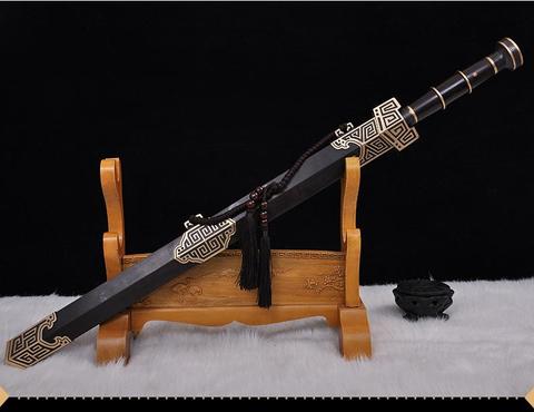 第六名 狂歌戟 狂歌戟是东吴名将太史慈的武器,虽然和典韦的双戟差不