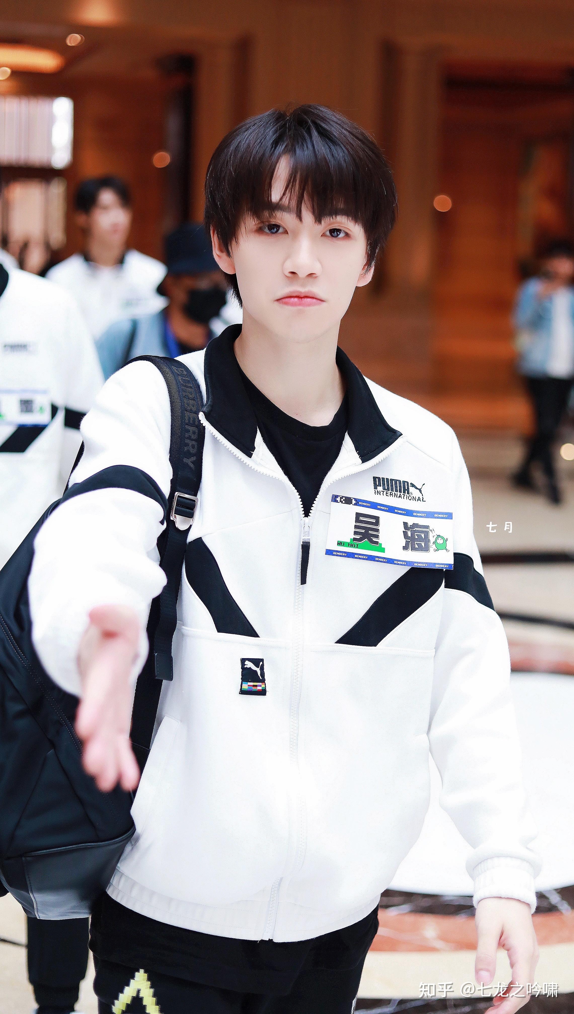 大家觉得创造营2021中周柯宇和吴海谁更帅