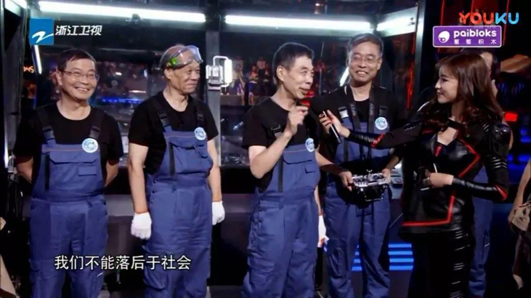 专访机器人格斗综艺的铁甲之下藏着一颗怎样的市场雄心