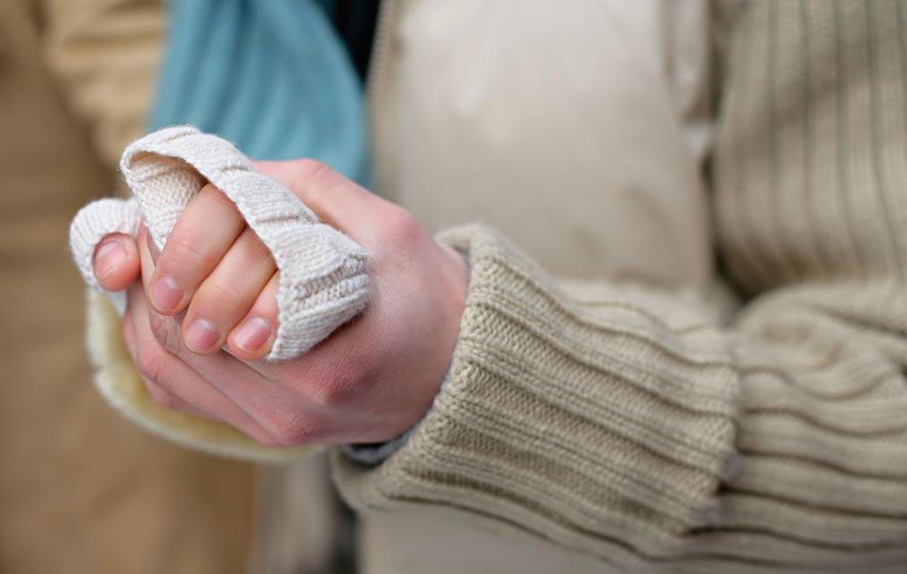 手脚冰冷却易上火4个方法改善上热下寒体质