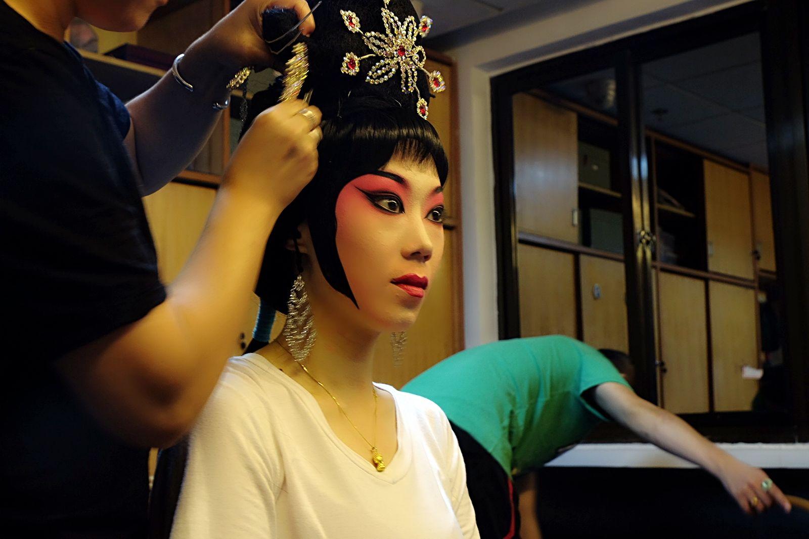 青衣和花旦妆容上的区别? - 知乎