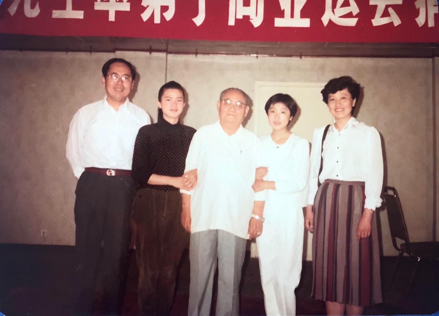 娄德平|郭东坡的艺术之家 - 知乎