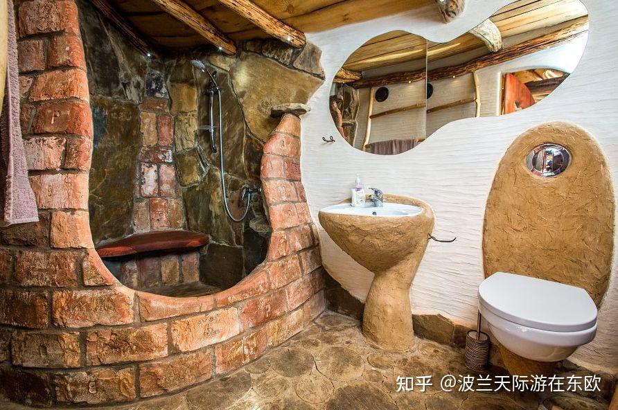 正儿八经的酒店住够了我要去住树屋船屋霍比特人的小屋子了