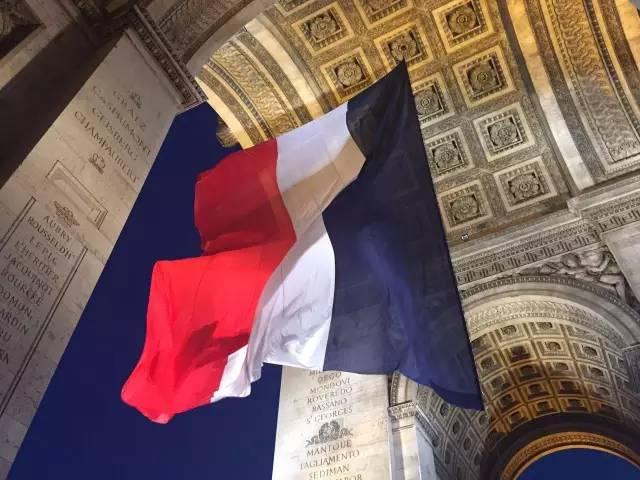 荷兰法国俄罗斯.这些撞脸的国旗你分得清吗?