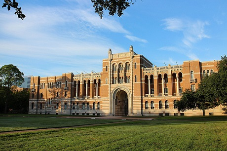 从乔治·卢卡斯到珊达·莱梅斯再到瑞恩·库格勒,这所大学的校友名单