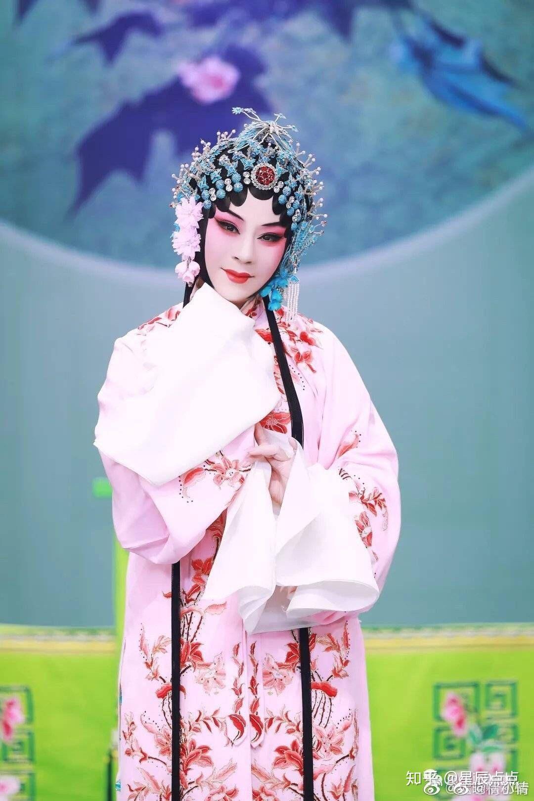 为什么迟小秋可以这么美(鸡叫)?