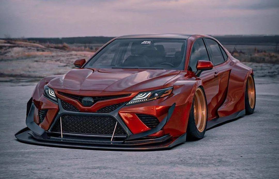 丰田凯美瑞改装宽体套件,家用小生化身暴力战神 - 知乎