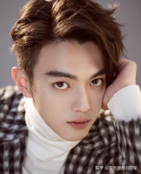 你觉得国内90后男明星中的神级颜值是谁?