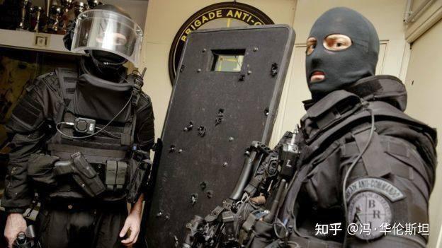 俄式反恐人质与匪徒共存亡