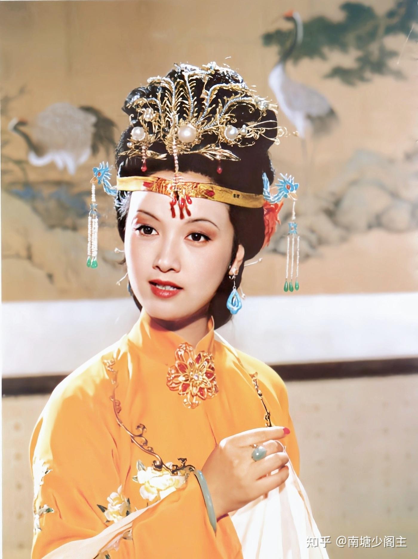 旧闻新说87版红楼梦剧组如何遴选贾宝玉薛宝钗王熙凤等演员