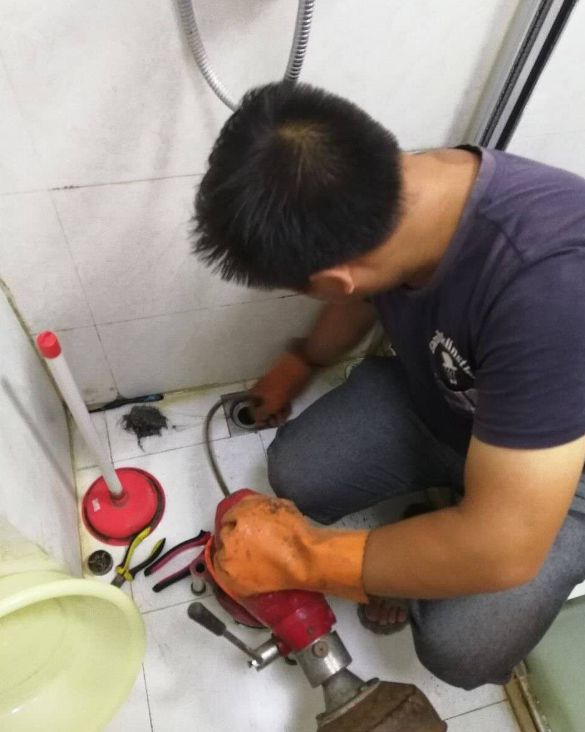 贵阳云岩通下水道电话云岩区下水管道疏通师傅电话号码厨房厕所地漏