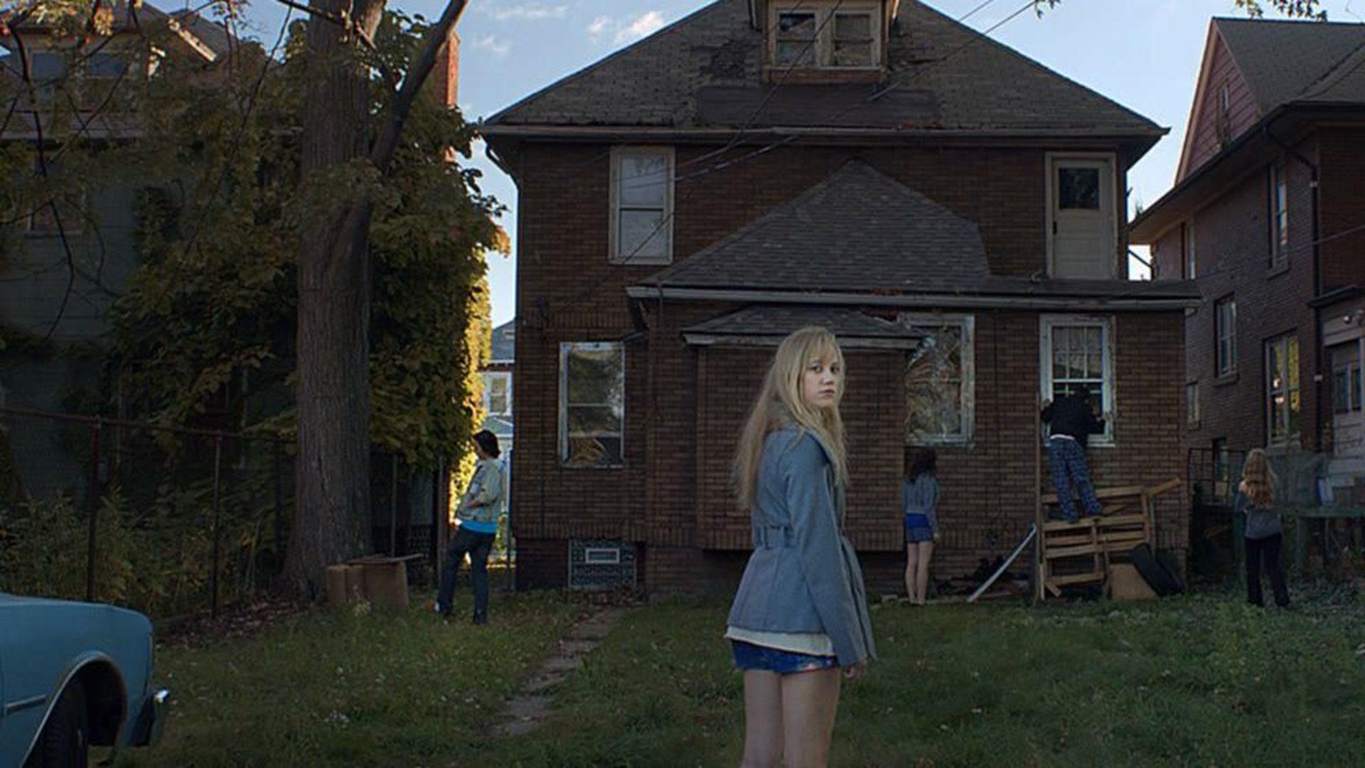 男子为防鬼魂纠缠让大师在他身上写满佛经不料却忘了耳朵