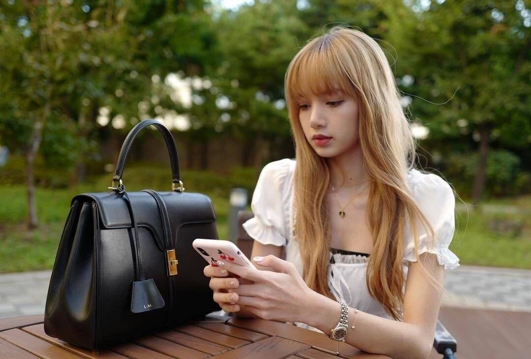 能否从专业角度分析blackpink中lisa的身材