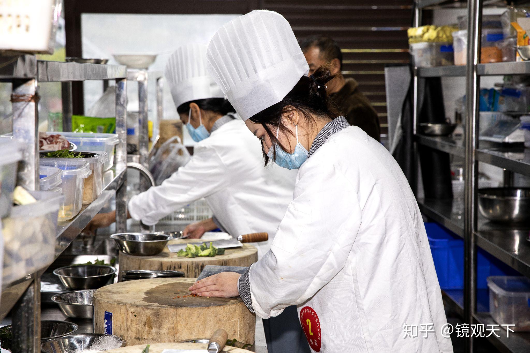 巴中举行第一届营养配餐技能竞赛初赛营养师竞技过招