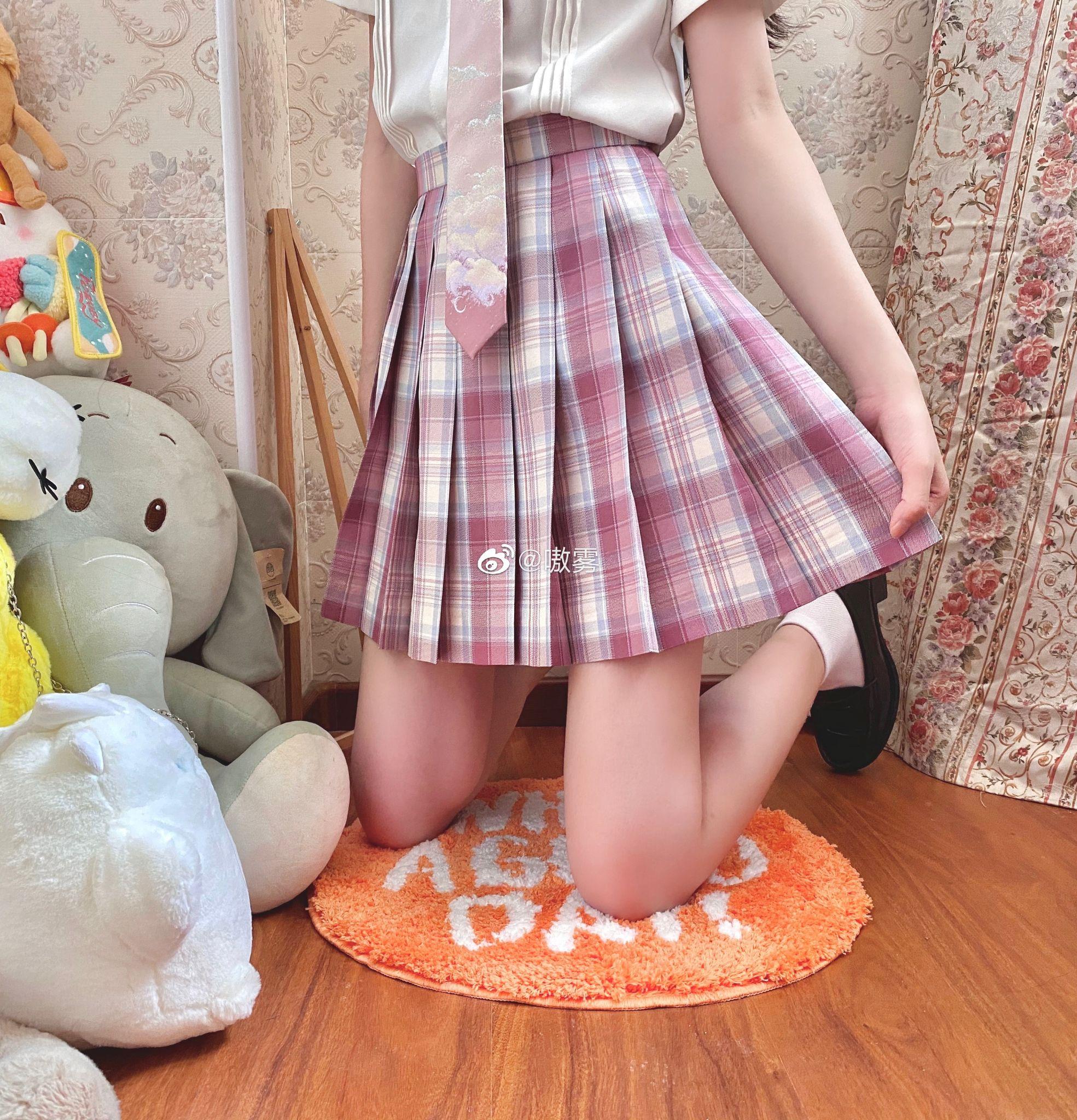 有没有什么貌美粉色jk格裙推荐