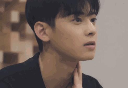 男生怎么才可以有喉结 v2-7507d60ab9693274cbba27ea704bbafc_r.jpg
