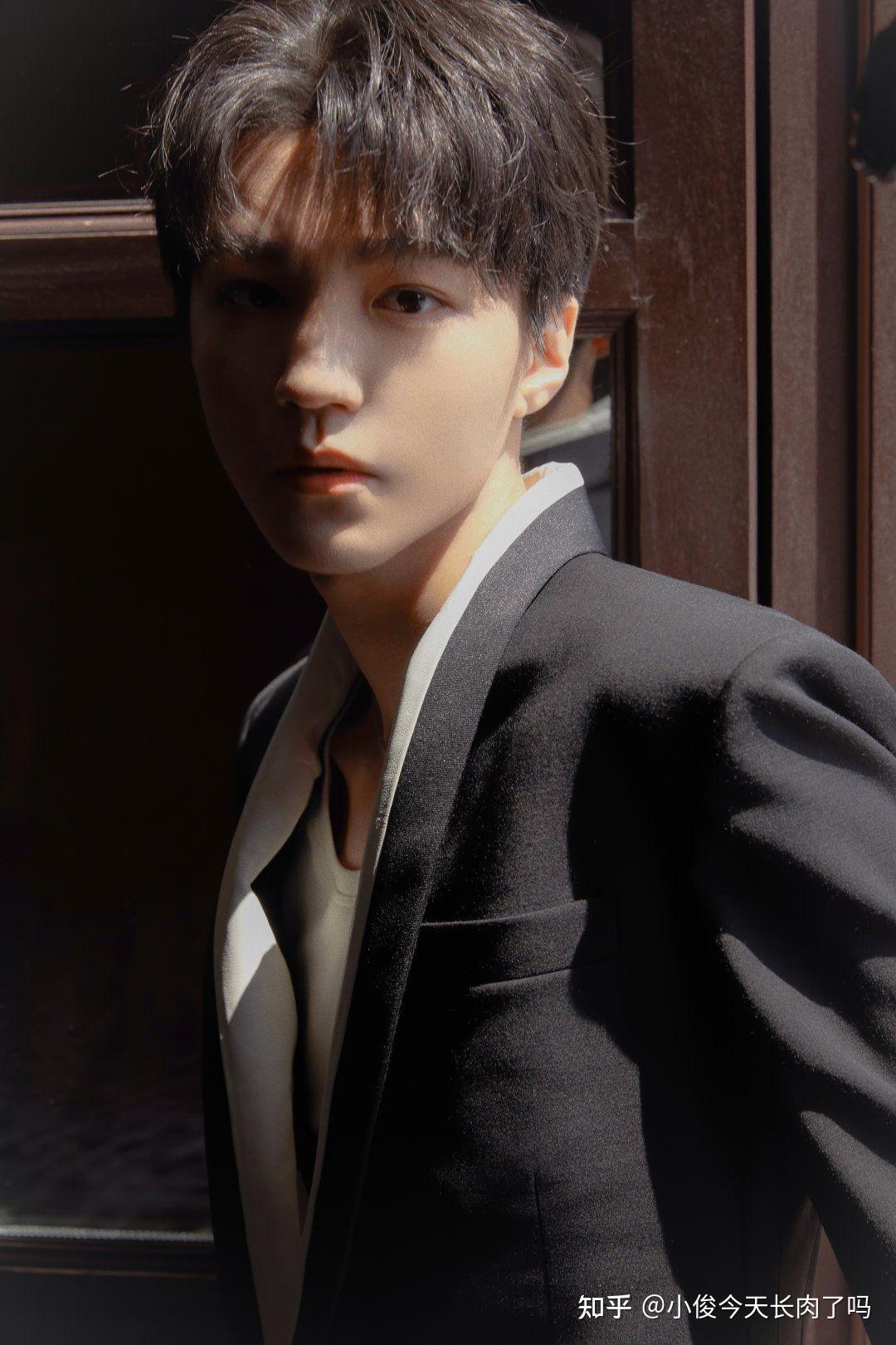 大家有没有tfboys的绝美神图,单人也可? - 知乎