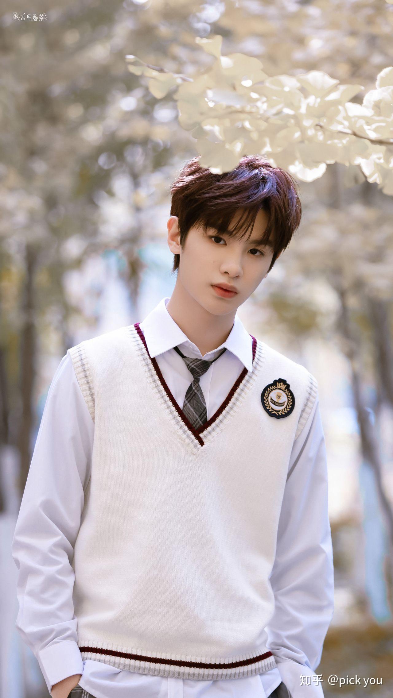 黄明昊哥哥帅不帅