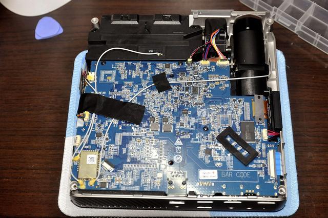 引领智能无屏电视潮流的投影仪极米z4极光拆机