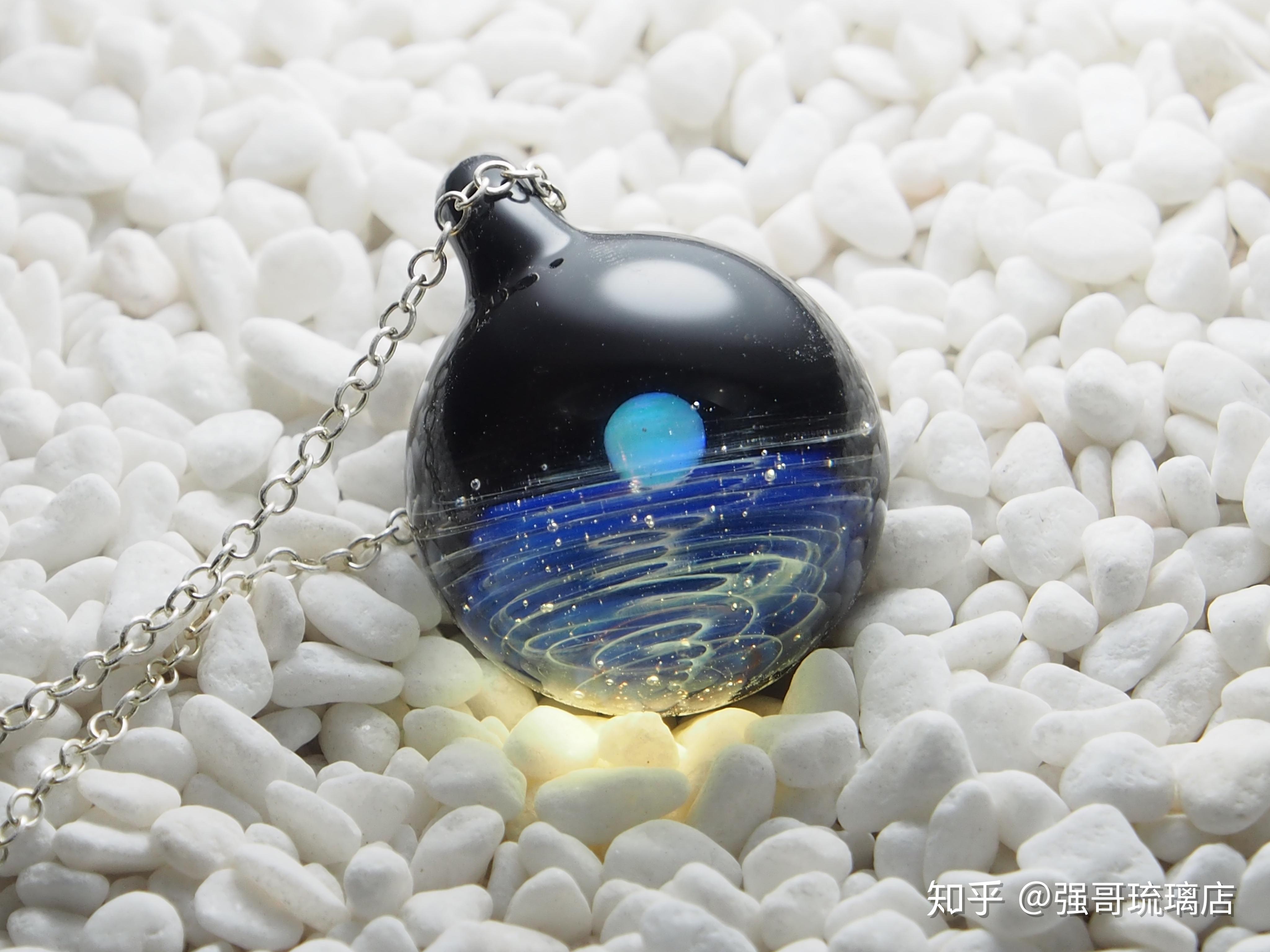 日本宇宙琉璃星空玻璃珠的吊坠为何价格如此高